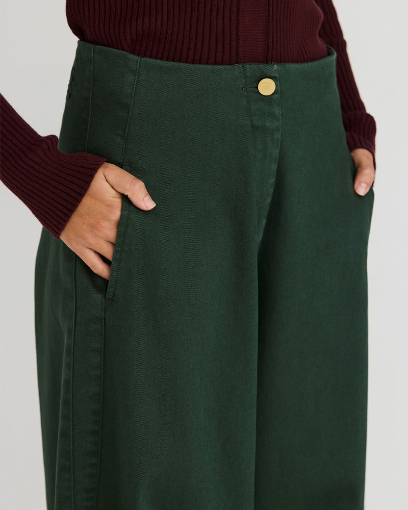 SKFK broek met wijde pijp MARI GREEN biologisch katoen