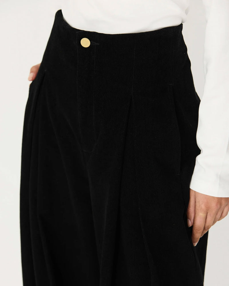 SKFK Hose mit Umschlag EZAMA BLACK aus Modal
