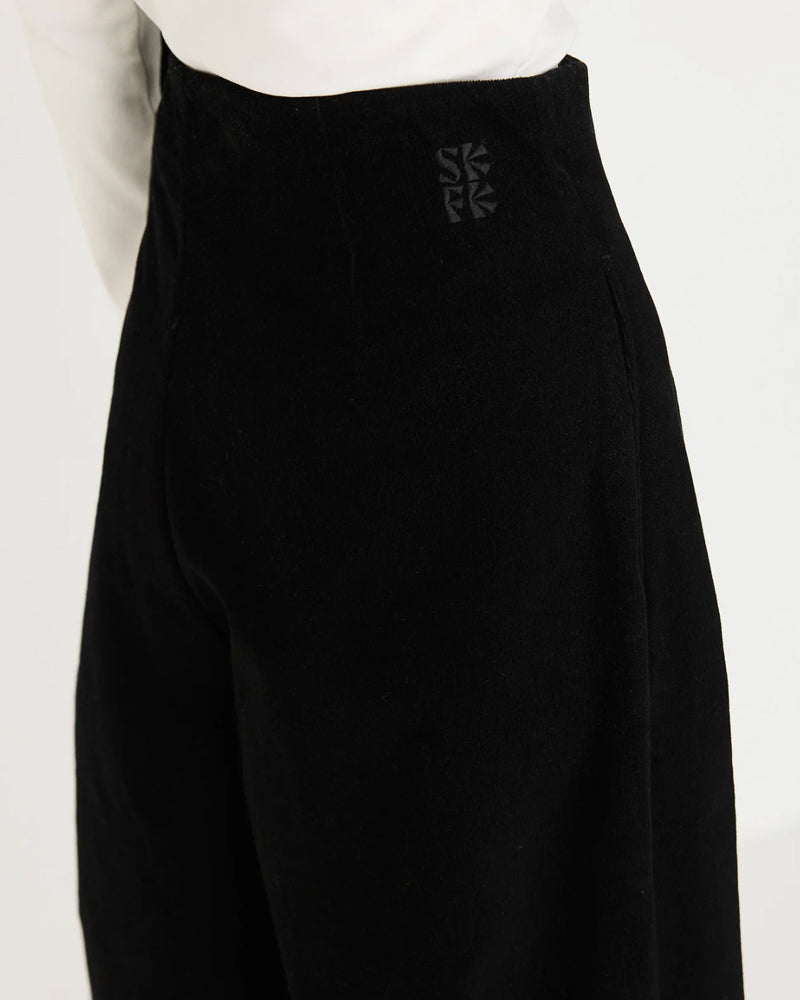SKFK Hose mit Umschlag EZAMA BLACK aus Modal