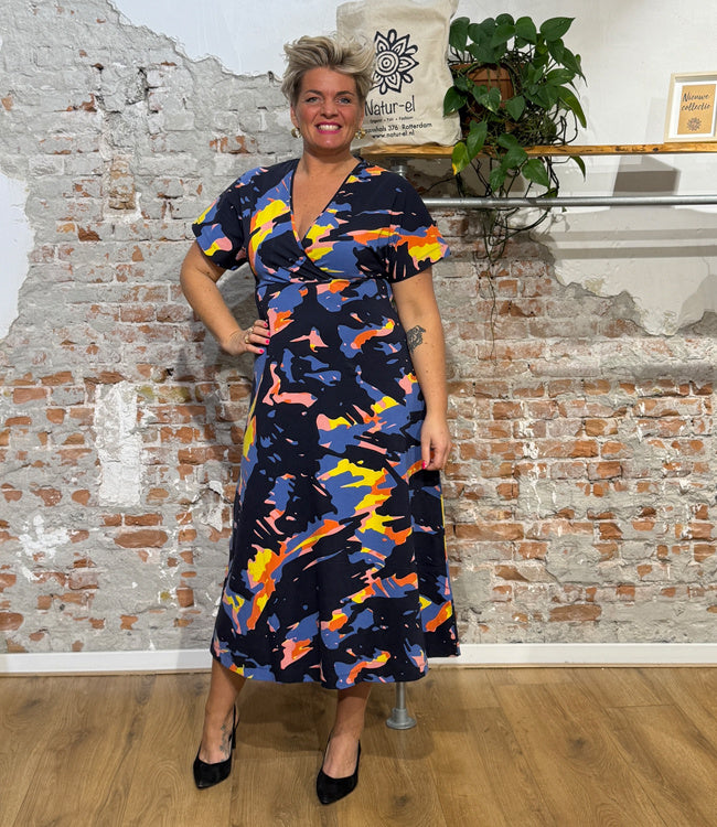 SKFK maxi jurk v-hals LEIRE CAMO  biologisch katoen