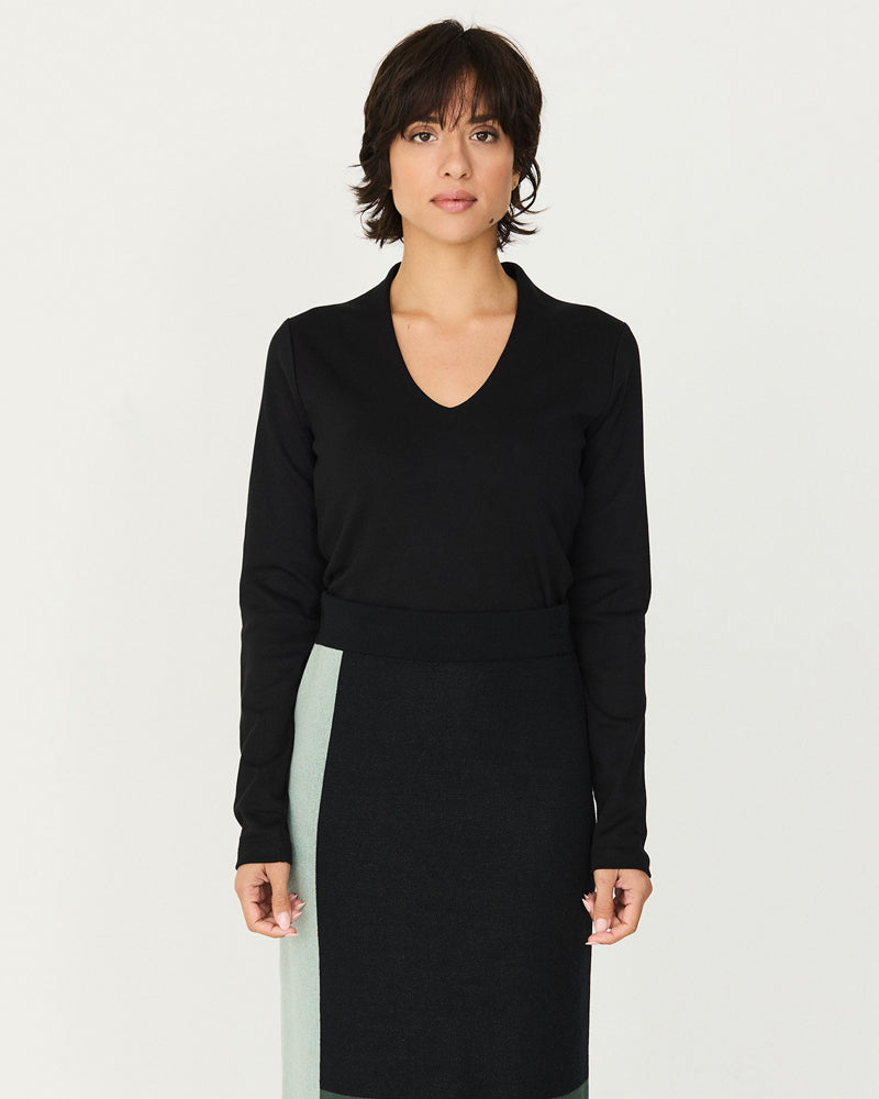 SKFK effen v-hals shirt INGE BLACK biologisch katoen