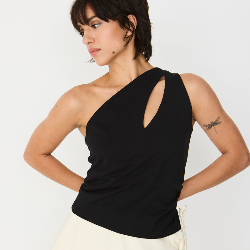 SKFK Uni-Shirt ALAINE BLACK mit Twist-Detail aus Bio-Baumwolle