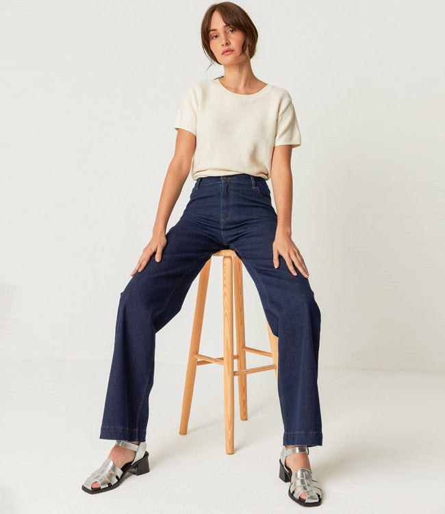 SKFK broek met wijde pijpen AINHIZE DARK DENIM biologisch katoen