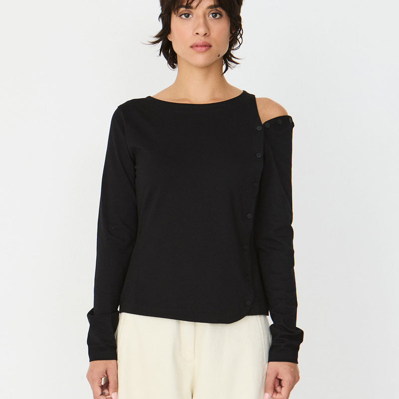 SKFK shirt met open schouder EDERRA BLACK biologisch katoen