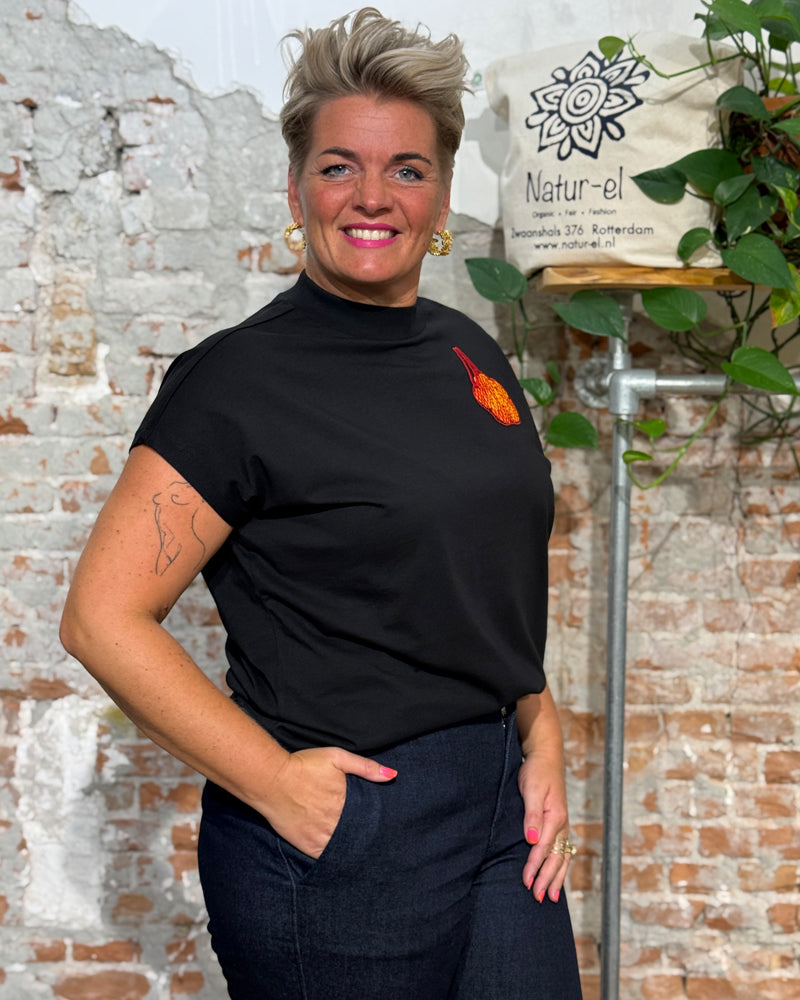 THINKING MU Basic T-Shirt VOLTA RED aus Bio-Baumwolle