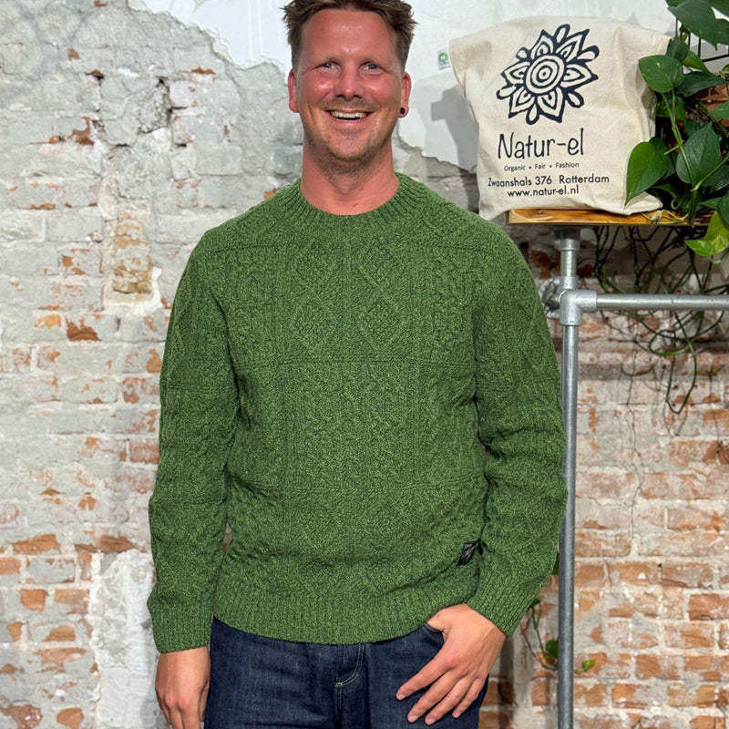THINKING MU wool cable knit sweater RASTA GREEN extra fine merino