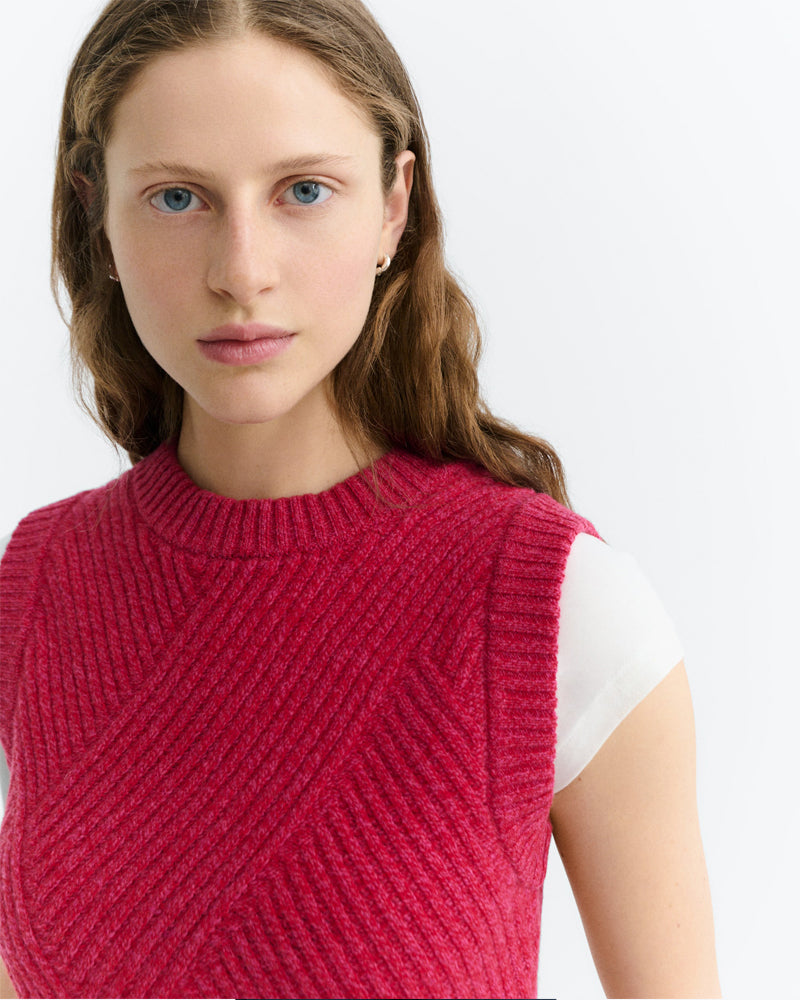 THINKING MU wollen spencer KAYA RED van pure merino